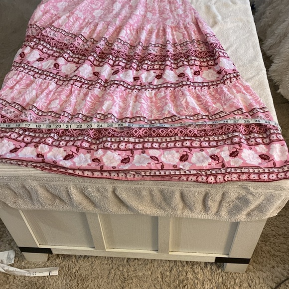 Aakaa beautiful pink floral flowy maxi sundress from high end boutique - Picture 15 of 15